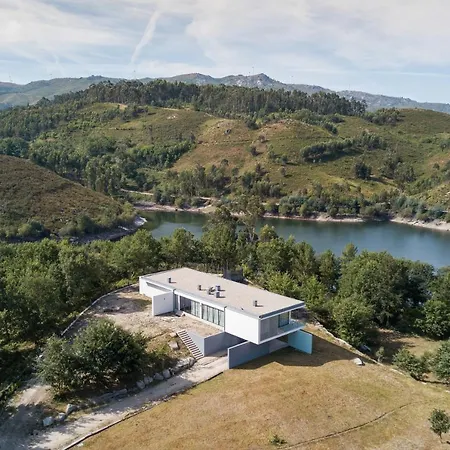 Private Ermal Lake&gerês