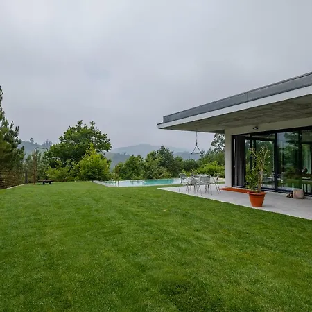 Private Ermal Lake And Geres Villa